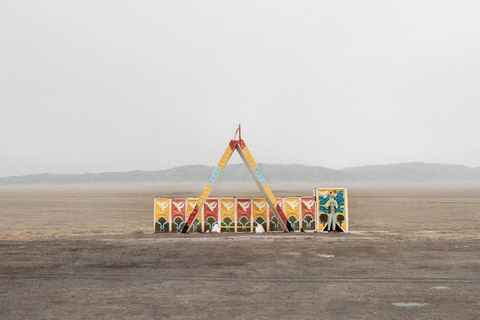 15. Terkedilmiş otobüs durağı, Charyn, Kazakistan. Fotoğraf: Christopher Herwig.