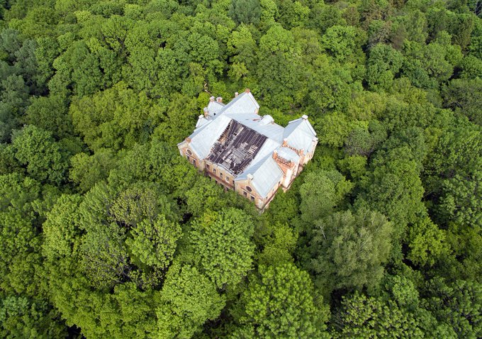 19. Khruslovka, Venyovsky bölgesi, Tula Oblastı, Moskova'nın güneyinde çöken Von Meck mülkünün bir drone fotoğrafı